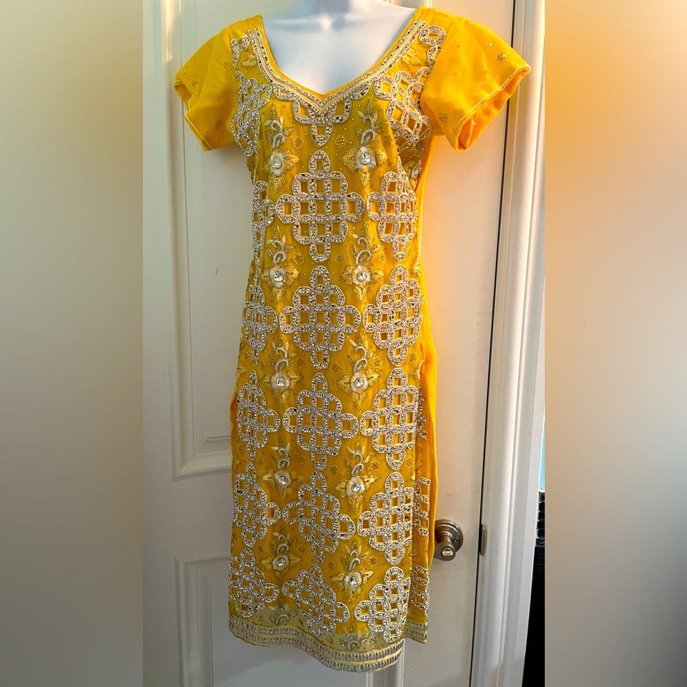 Ethnic Indian/Pakistani Wear